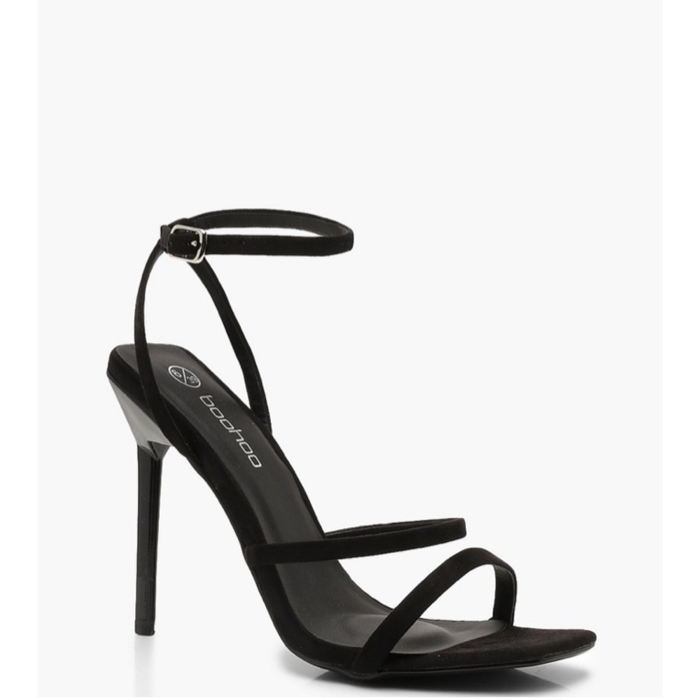 Boohoo wide fit square toe heels size 8 brand new